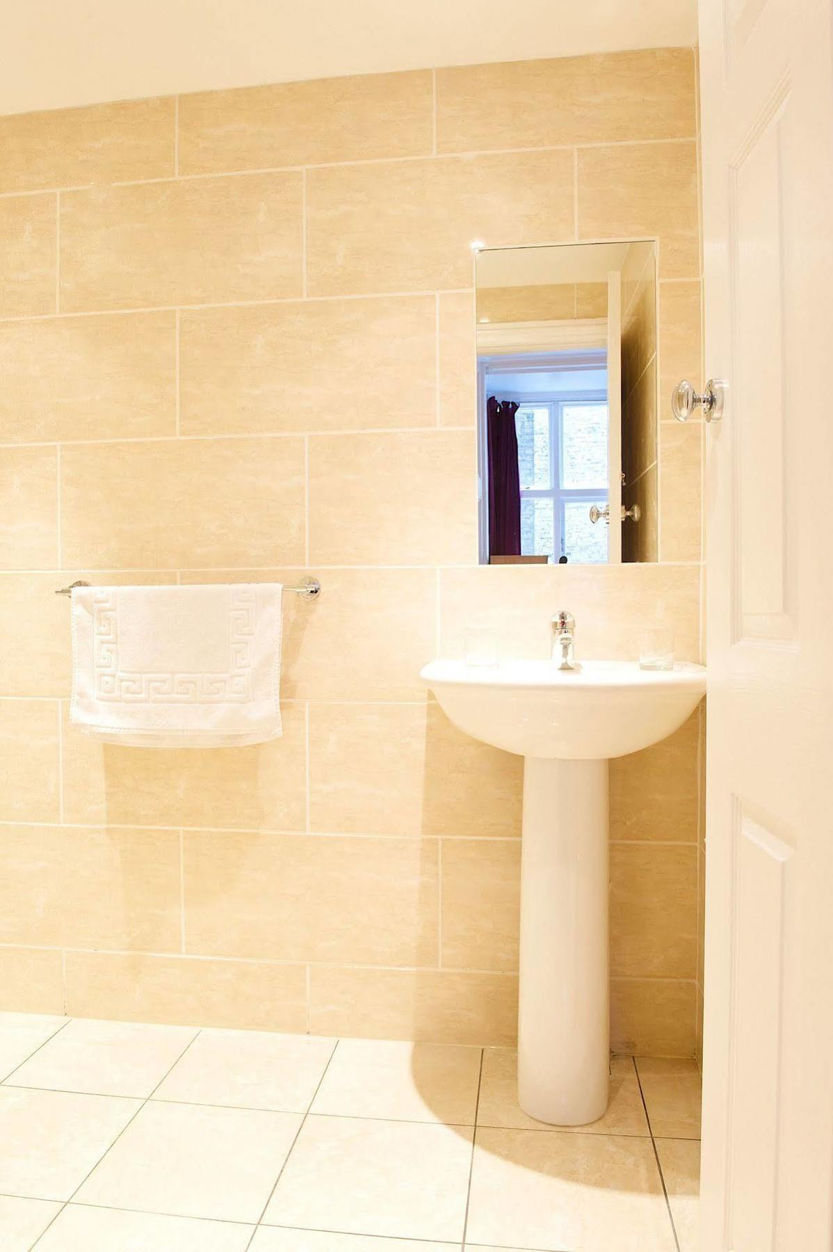 Curzon House Hotel Лондон Екстериор снимка